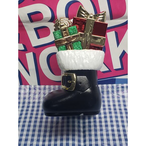 BBW Santa's Boot Carrying Presents Wallflower Fragrance Plug In Home Decor - Picture 1 of 1